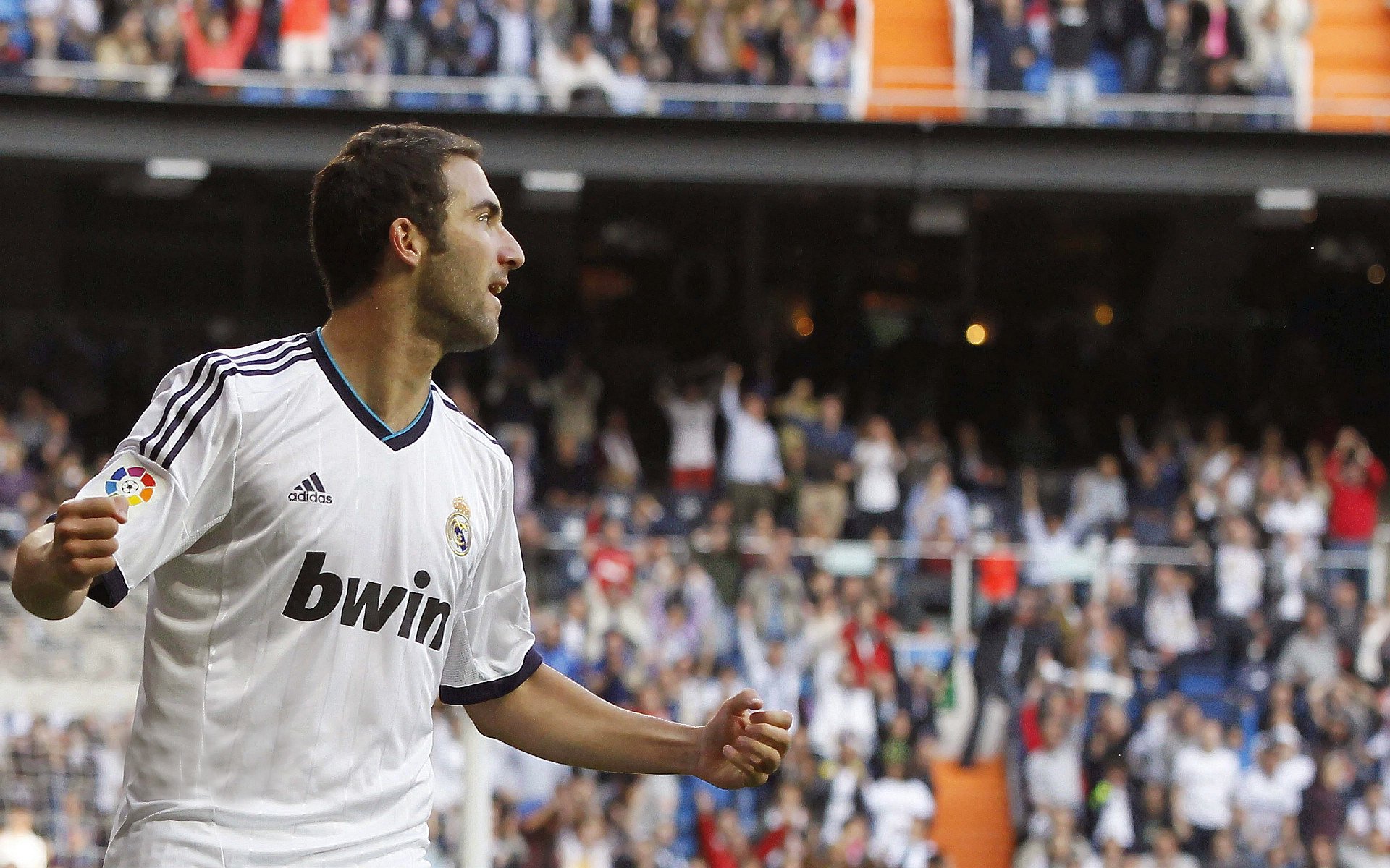 AC米兰球员皮亚尼奇在联赛中展现出色发挥，皮亚尼奇进球